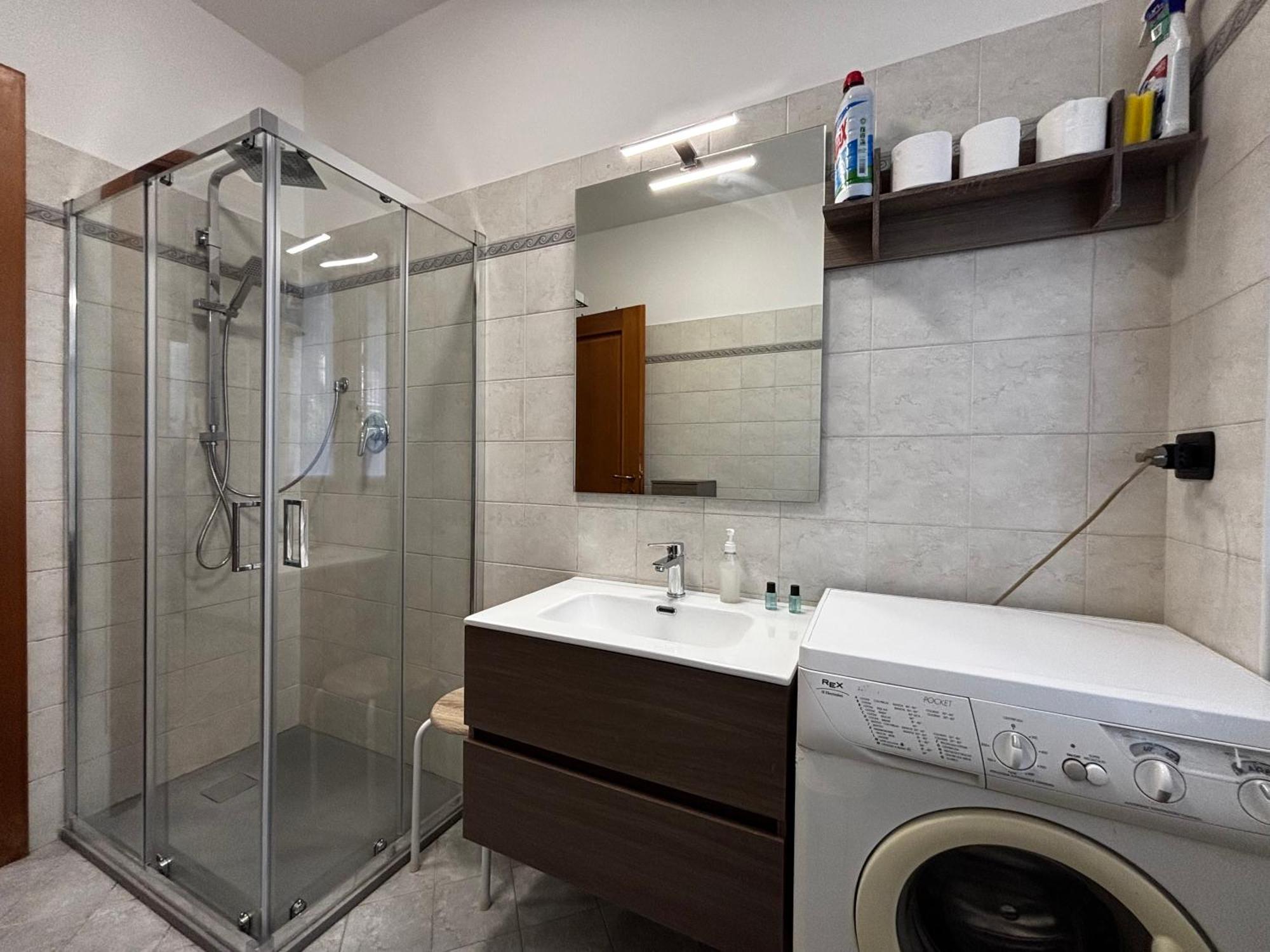 Apartment With Garden And Garage Dongo - Larihome A28 Экстерьер фото